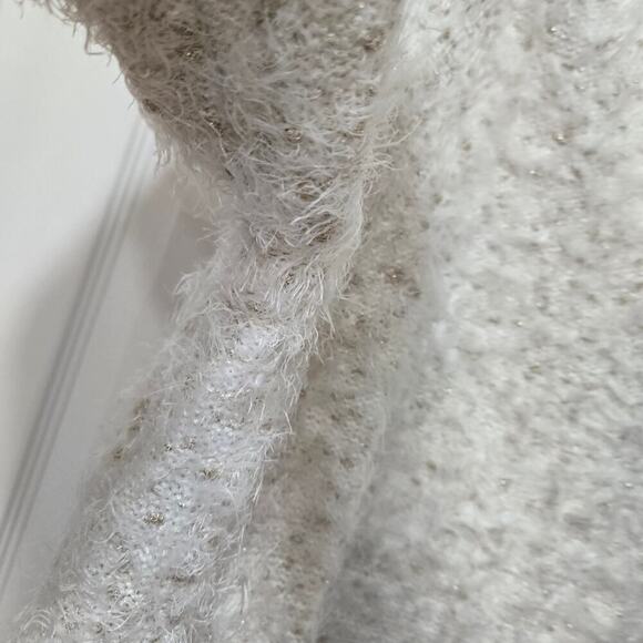 Chico’s White Gold Eyelash Sweater Metallic Shine Size 3 XL - Picture 8 of 10